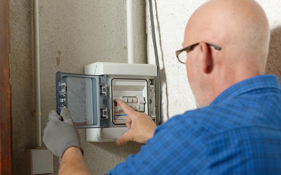 cherche électricien Éragny